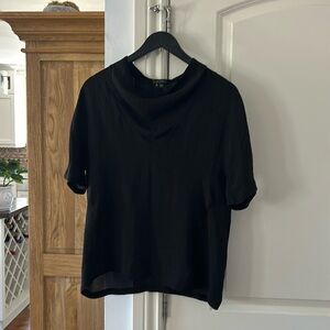 🎀 THEORY silk black short sleeve pull over blouse medium